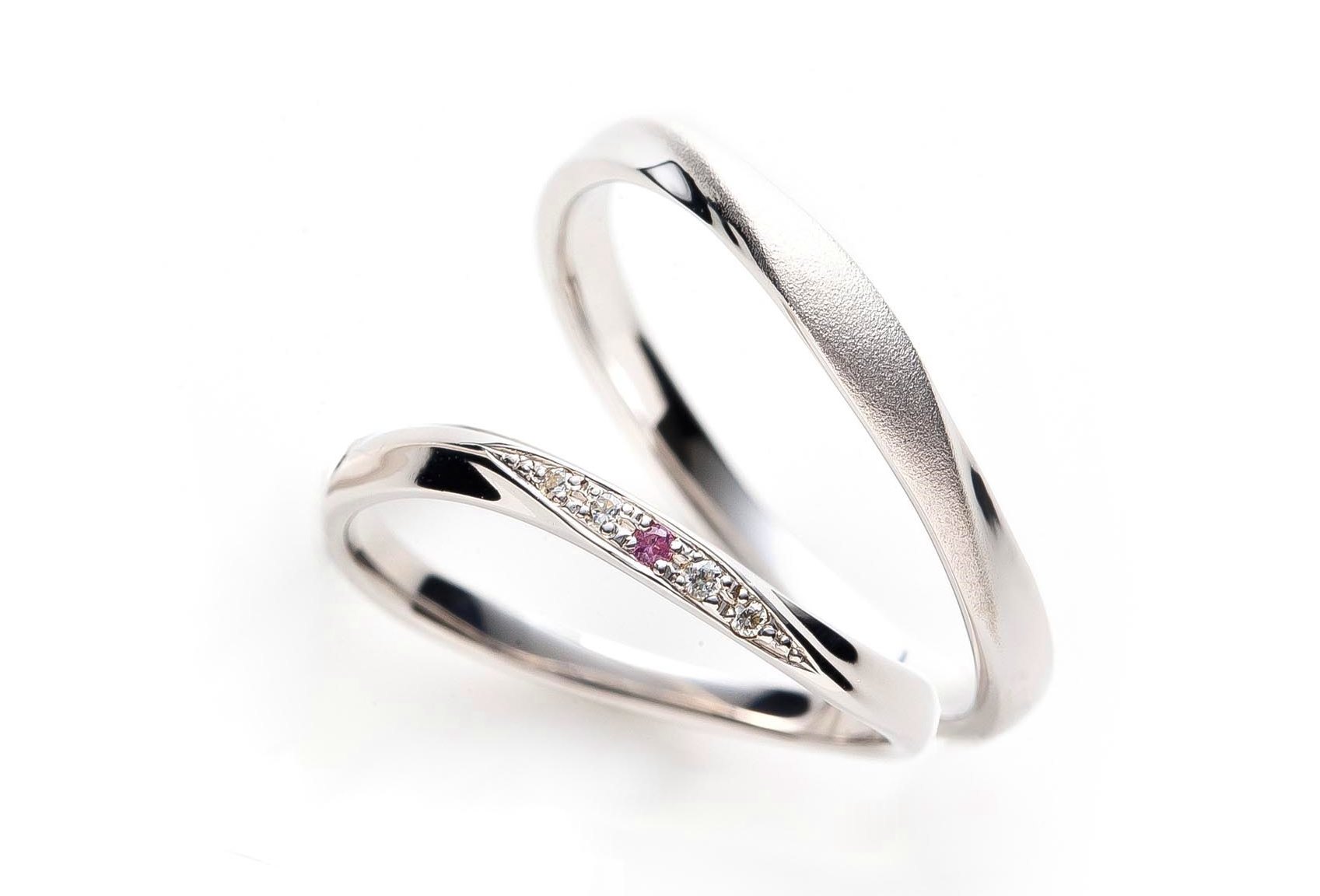 フローラル ピンクサファイヤ 結婚指輪