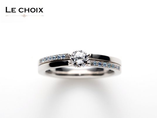 ショシュールブランシュ婚約指輪アイスブルーダイヤ